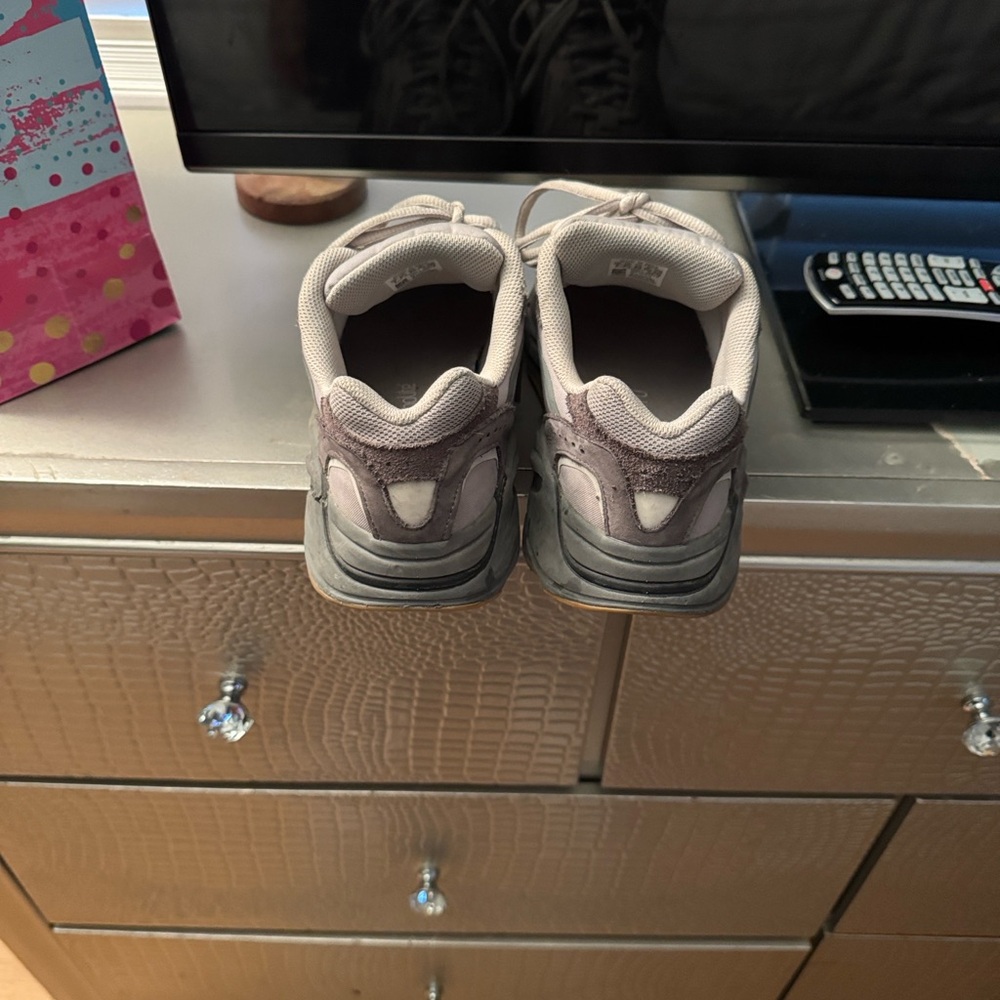 Yeezy Men's Shoes in Gray and Tan - Picture 4 of 4